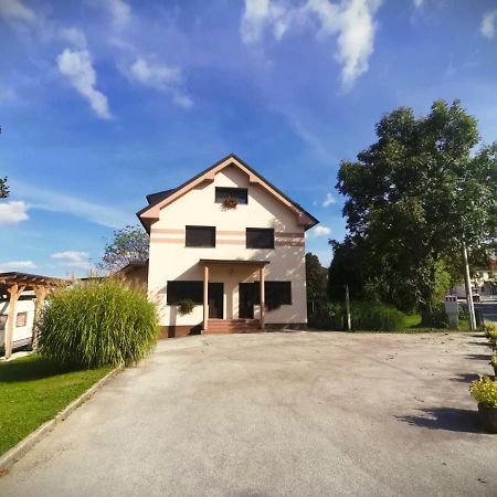 Apartma Vila Tara Prebold ภายนอก รูปภาพ