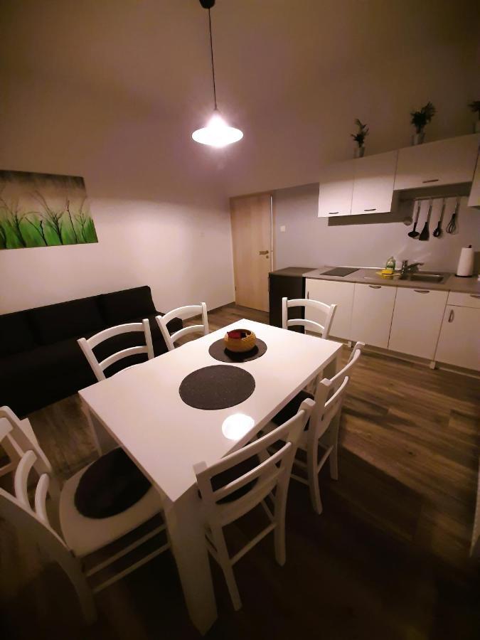 Apartma Vila Tara Prebold ภายนอก รูปภาพ